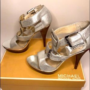 MICHAEL KORS | Gaansevort Silver Leather Stiletto